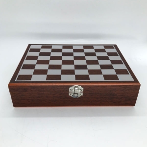 Шахматы - набор с фляжкой NEW4