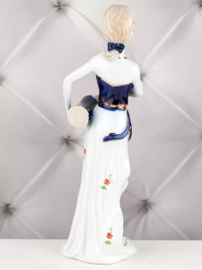 Статуэтка "Дама с барабаном" MC0823