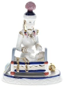 Статуэтка Казахская девушка KZ 14078