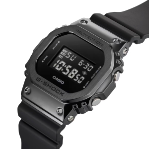 Наручные часы Casio G-SHOCK GM-5600UB-1DR