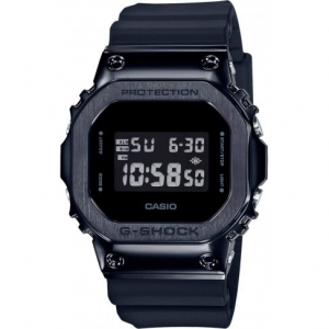 Часы Casio GM-5600B-1ER